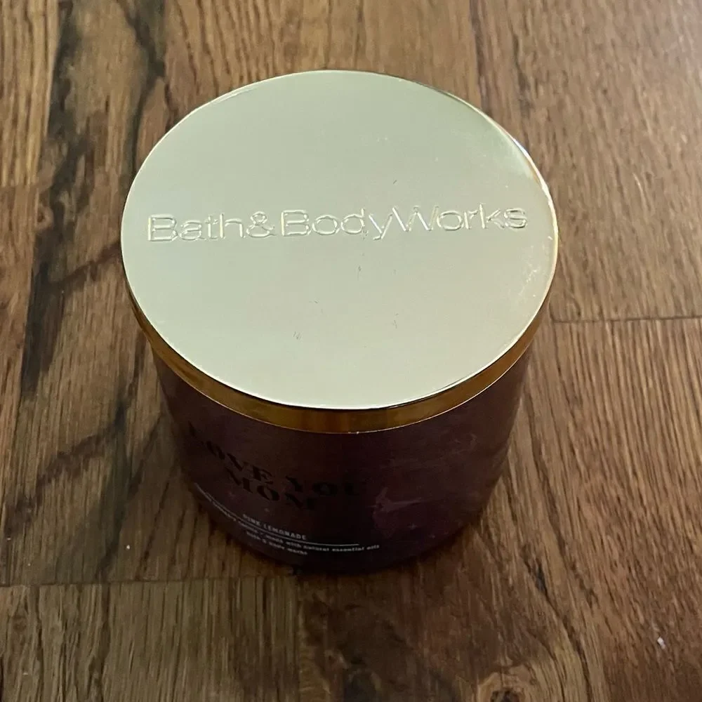 Bath & Body Works bath body